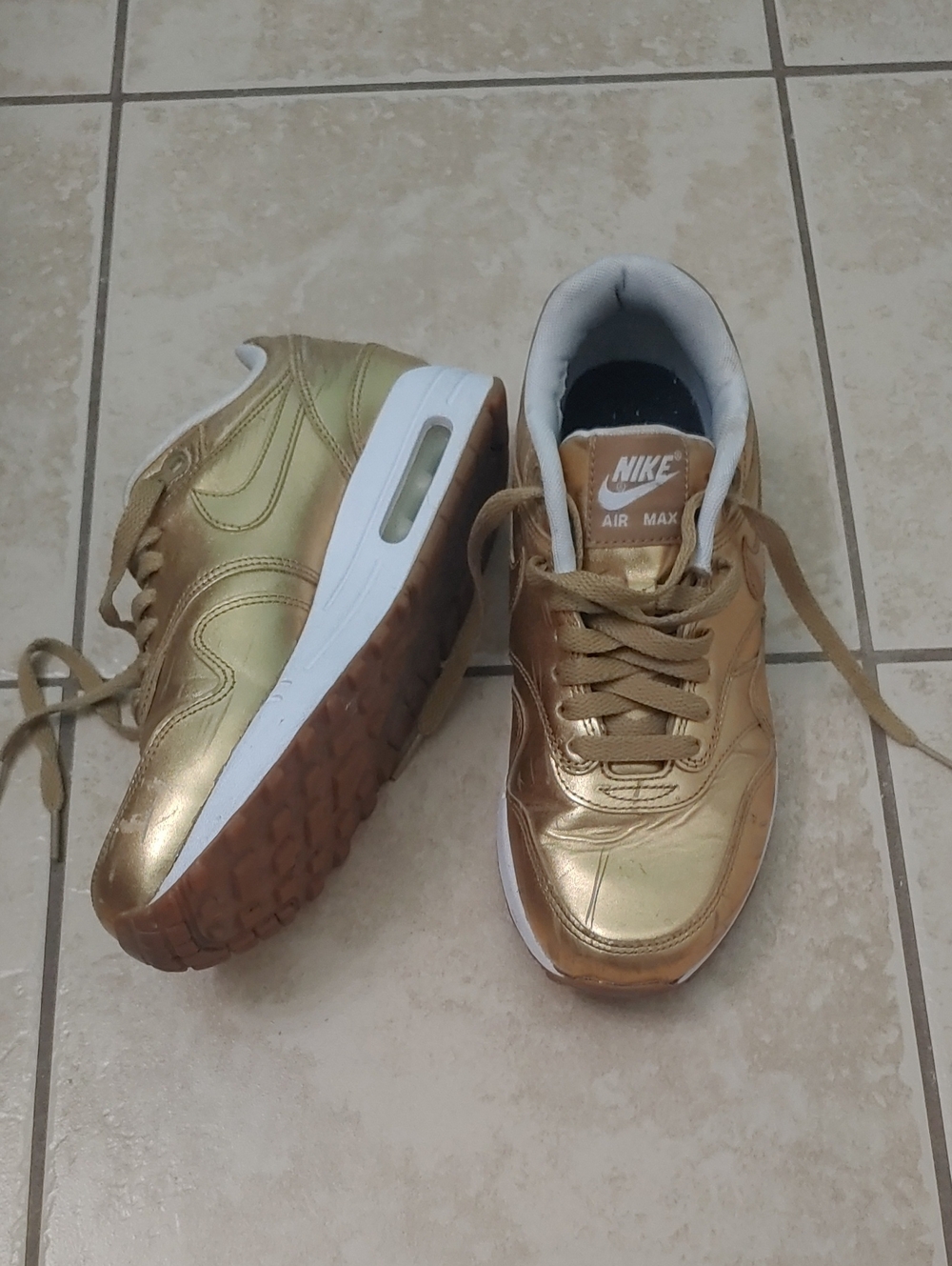 Nike Air Max Liquid Gold Sneakers Women’s Metallic Shoes Size 7.5